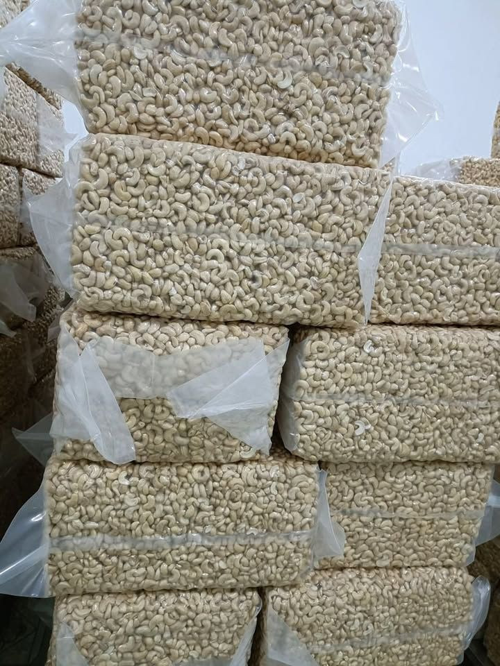 CASHEW NUTS SUPPLIER (WHOLESALE and RETAIL)